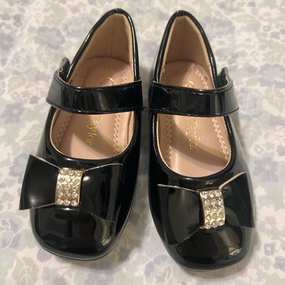 Sophia Taylor size 3 toddler girl dress shoes